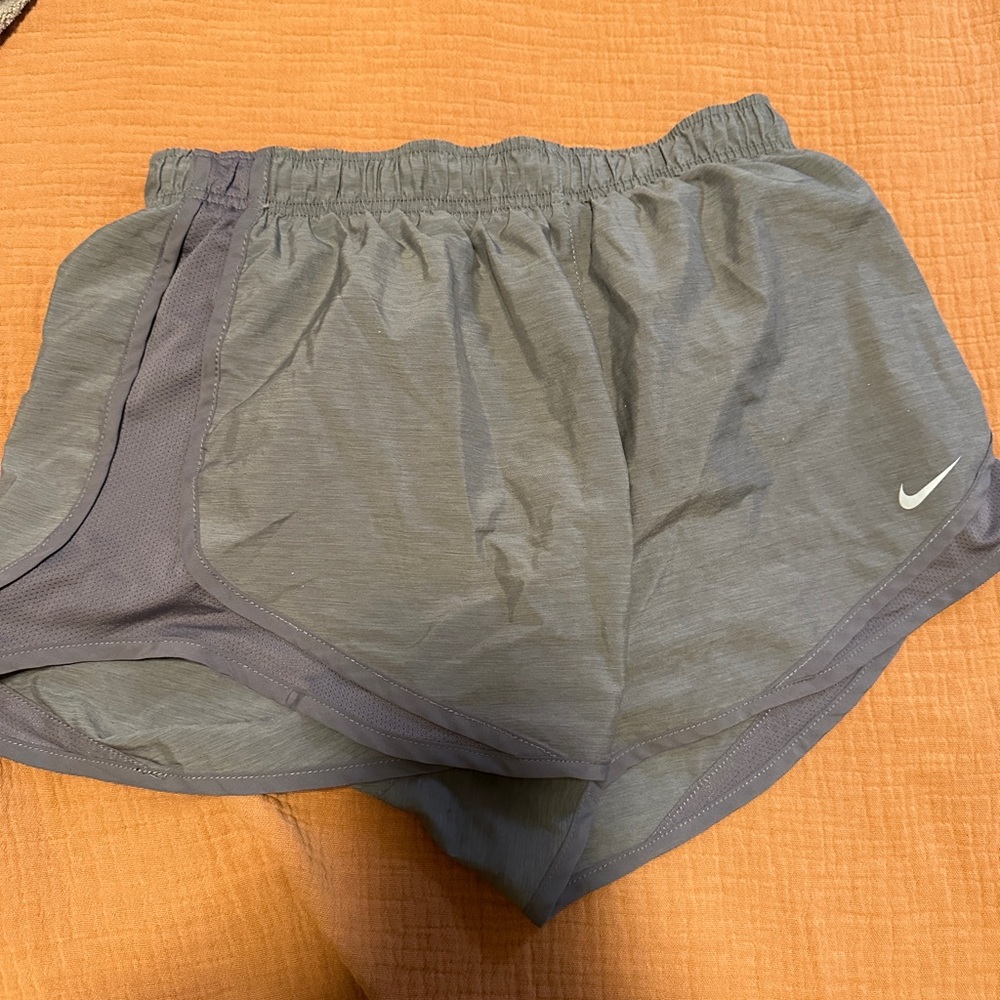 Nike Shorts Grey
